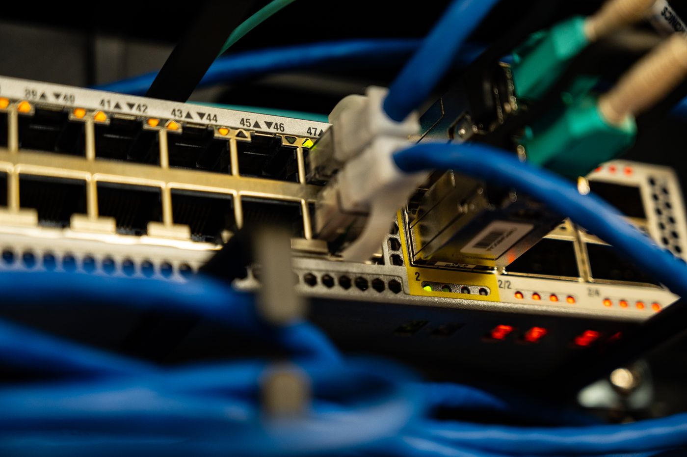 Edge IoT & cảm biến